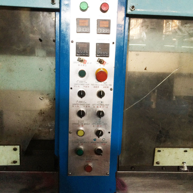 New Shoes Injection Machine