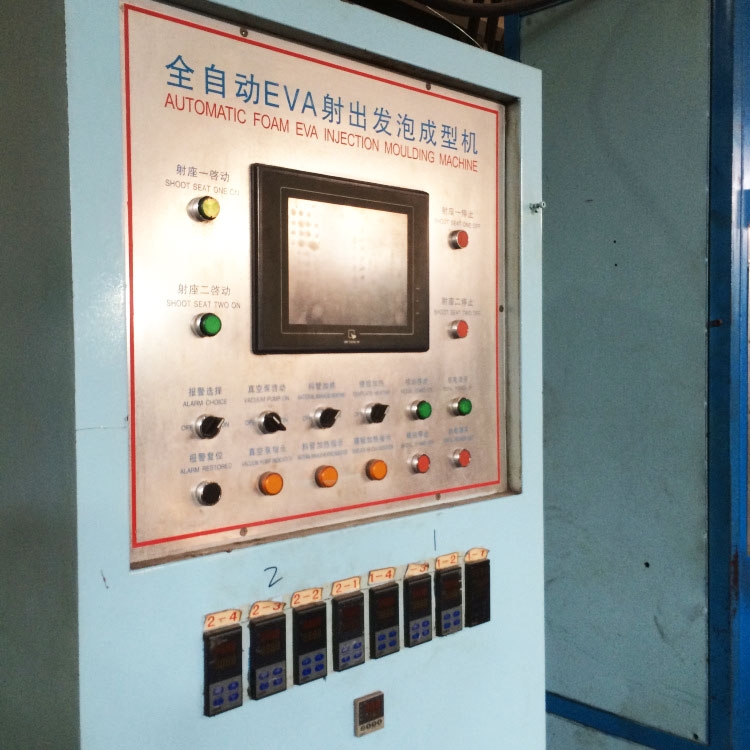 New Shoes Injection Machine